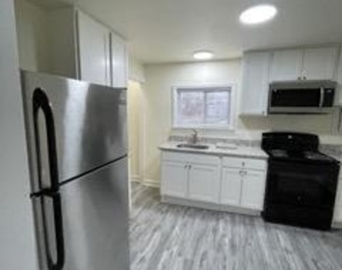 480 W South Street - Photo Thumbnail 3