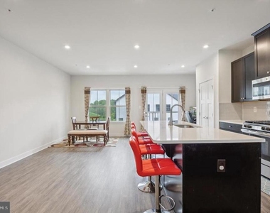 6070 Fallfish Court - Photo Thumbnail 4