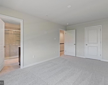 552 Union Street - Photo Thumbnail 29