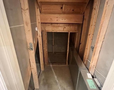 10528 Catalina Place - Photo Thumbnail 19