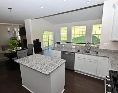 2978 Knight Court - Photo Thumbnail 3