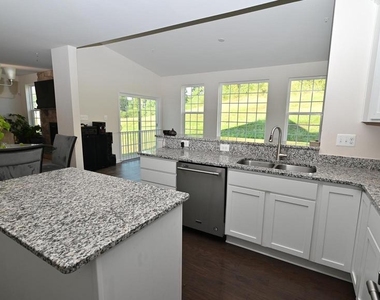2978 Knight Court - Photo Thumbnail 4