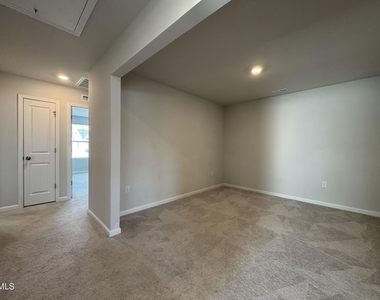 104 Jade Creek Drive - Photo Thumbnail 25