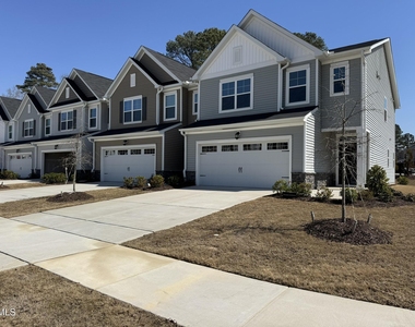 104 Jade Creek Drive - Photo Thumbnail 1