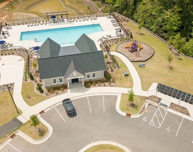 104 Jade Creek Drive - Photo Thumbnail 41