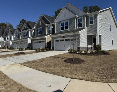 104 Jade Creek Drive - Photo Thumbnail 35