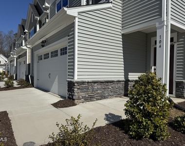 104 Jade Creek Drive - Photo Thumbnail 34