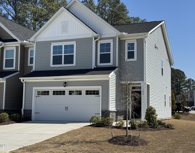 104 Jade Creek Drive - Photo Thumbnail 3