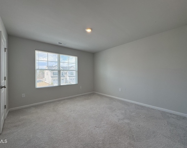 104 Jade Creek Drive - Photo Thumbnail 30