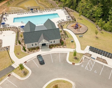 104 Jade Creek Drive - Photo Thumbnail 39