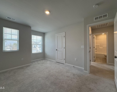 104 Jade Creek Drive - Photo Thumbnail 29