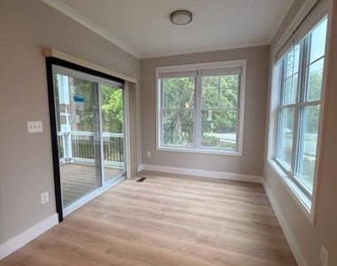 8836 Greenwood Avenue - Photo Thumbnail 8