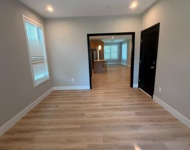 8836 Greenwood Avenue - Photo Thumbnail 1