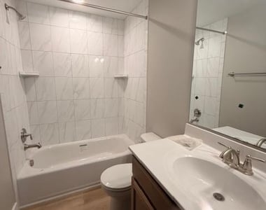 8836 Greenwood Avenue - Photo Thumbnail 25