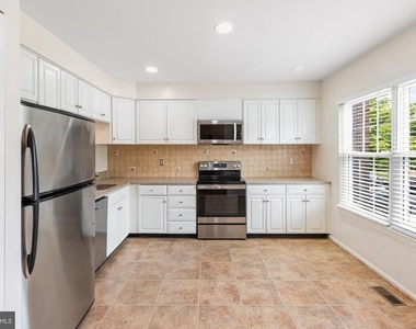 23 Roger Valley Court - Photo Thumbnail 3