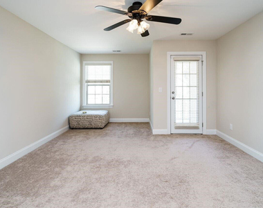 1011 Poplar Street - Photo Thumbnail 15