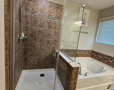 1011 Poplar Street - Photo Thumbnail 22