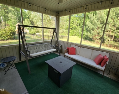 1011 Poplar Street - Photo Thumbnail 28