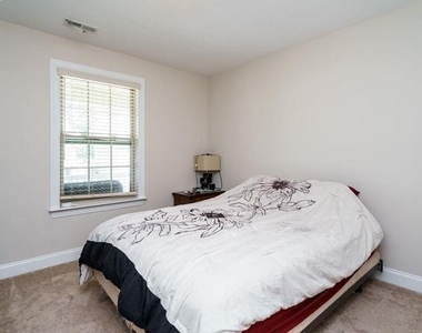 1011 Poplar Street - Photo Thumbnail 27