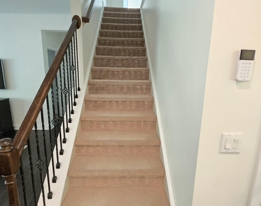 1011 Poplar Street - Photo Thumbnail 16
