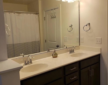 419 Alamosa Place - Photo Thumbnail 14