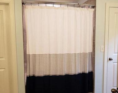 419 Alamosa Place - Photo Thumbnail 15