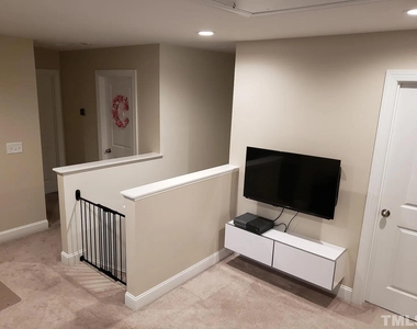 419 Alamosa Place - Photo Thumbnail 9