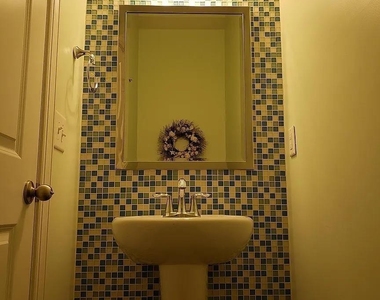 419 Alamosa Place - Photo Thumbnail 6