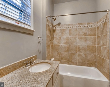 1020 W Lombard Street - Photo Thumbnail 12