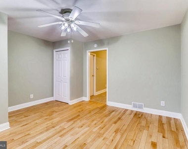 1020 W Lombard Street - Photo Thumbnail 2