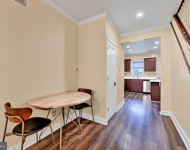127 N Glover Street - Photo Thumbnail 3