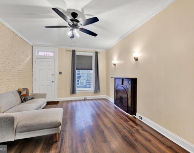 127 N Glover Street - Photo Thumbnail 1