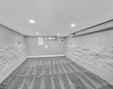 127 N Glover Street - Photo Thumbnail 12