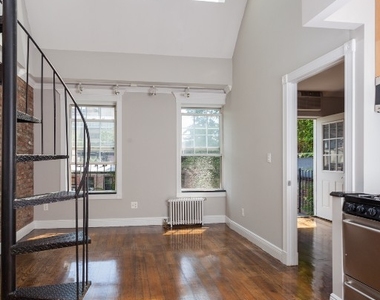 350 West 21st Street - Photo Thumbnail 1