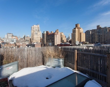 232 West 14th Street - Photo Thumbnail 3