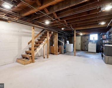 1011 W 42nd Street - Photo Thumbnail 12