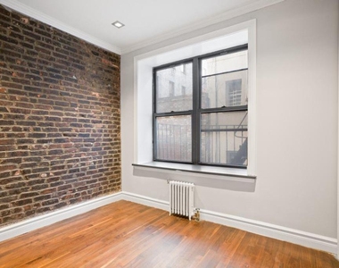 432 East 13th Street - Photo Thumbnail 4