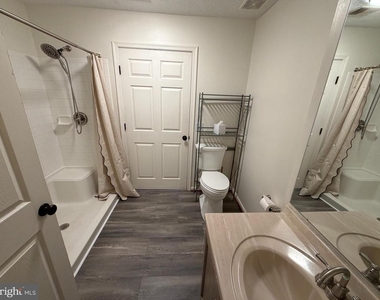 651 Burtons Cove Way - Photo Thumbnail 11