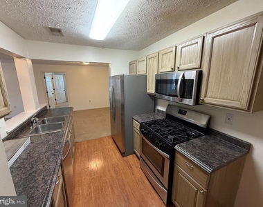 651 Burtons Cove Way - Photo Thumbnail 12