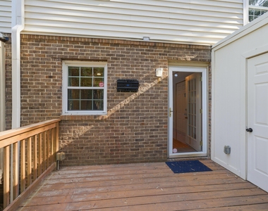 6355 New Market Way - Photo Thumbnail 4