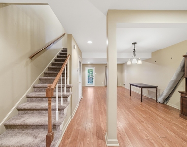 6355 New Market Way - Photo Thumbnail 7