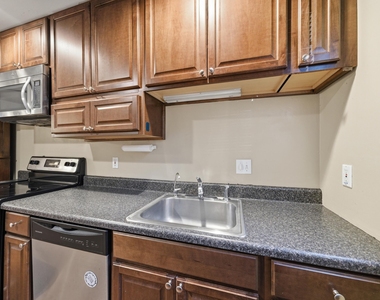 6355 New Market Way - Photo Thumbnail 11