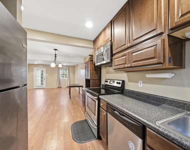 6355 New Market Way - Photo Thumbnail 12