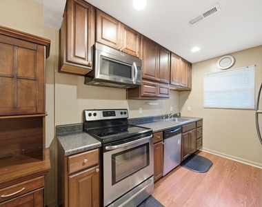 6355 New Market Way - Photo Thumbnail 9