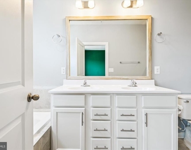 1679 Signalman Court - Photo Thumbnail 25