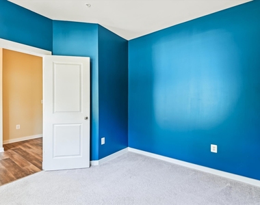 1679 Signalman Court - Photo Thumbnail 18