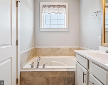 1679 Signalman Court - Photo Thumbnail 24