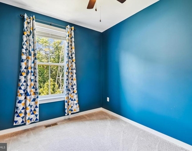 1679 Signalman Court - Photo Thumbnail 35
