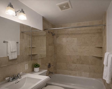 416 East 13th Street - Photo Thumbnail 5