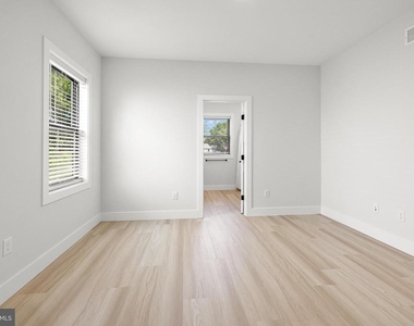 13 Arbutus - Photo Thumbnail 16